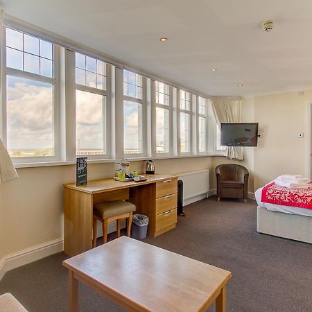 New Boston Guest Accommodation Φλίτγουντ Εξωτερικό φωτογραφία