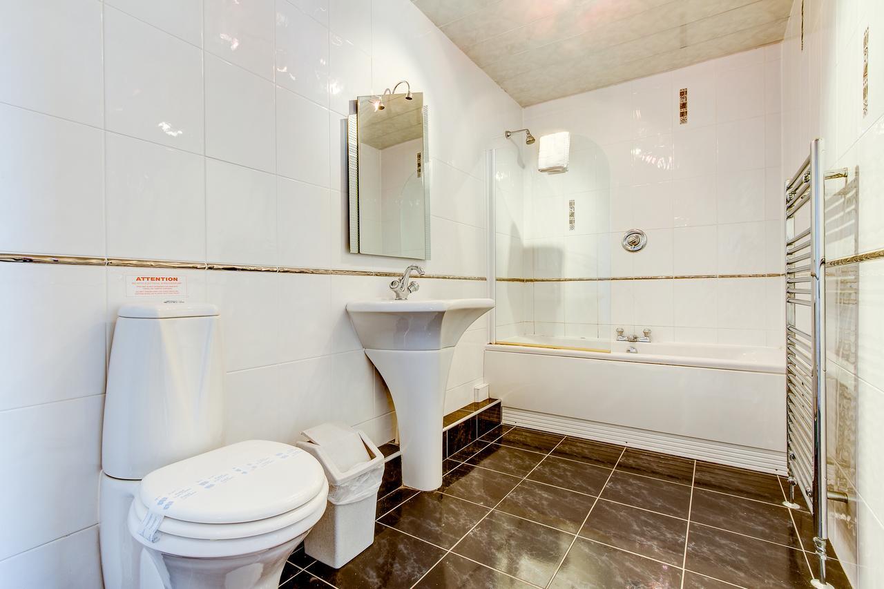 New Boston Guest Accommodation Φλίτγουντ Εξωτερικό φωτογραφία