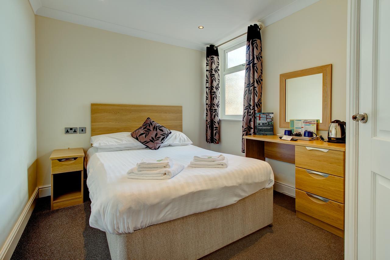 New Boston Guest Accommodation Φλίτγουντ Εξωτερικό φωτογραφία